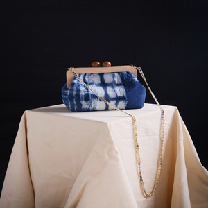 《染&middot;意》